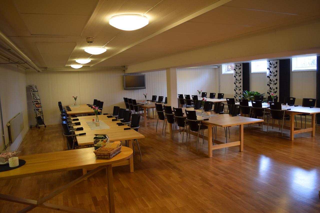 Hotell Haessloe Vasteras Exterior photo